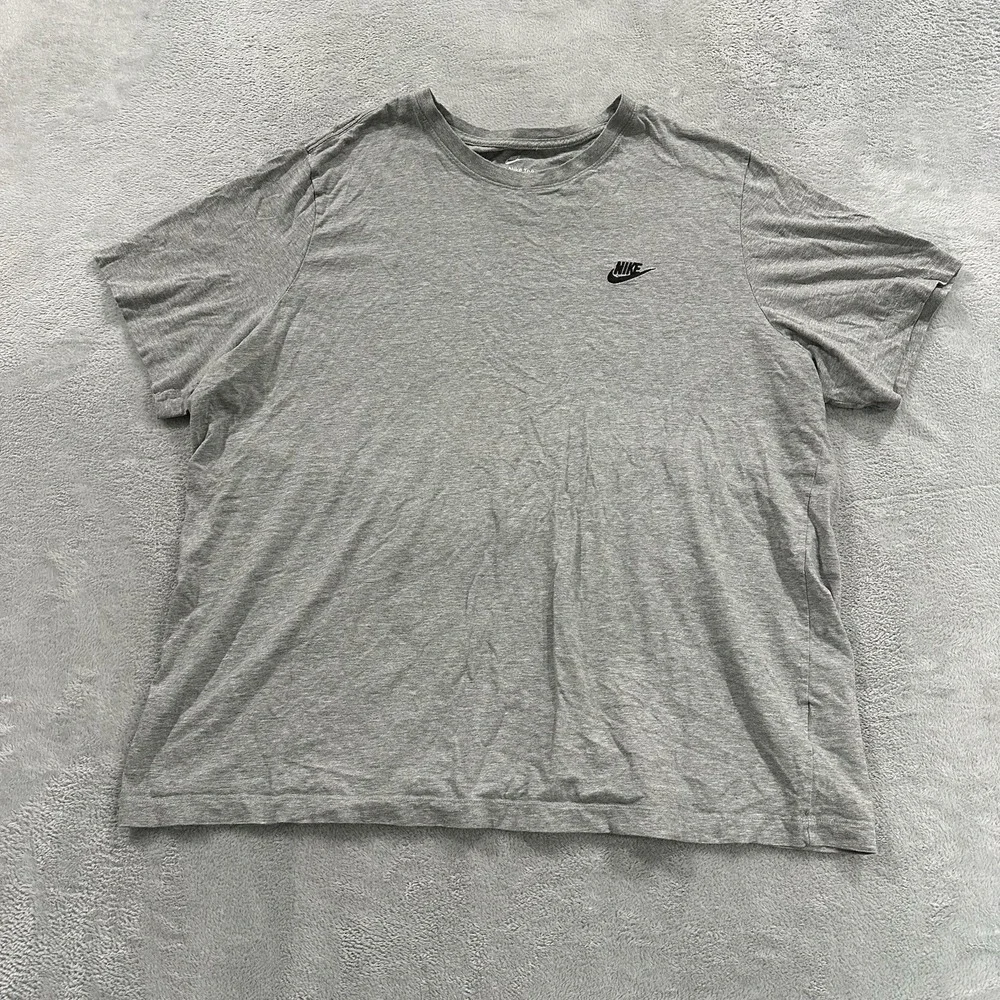 The Nike Tee T-Shirt Men's 3XL Tall Short Sleeve Crewneck 100% Cotton Athleisure